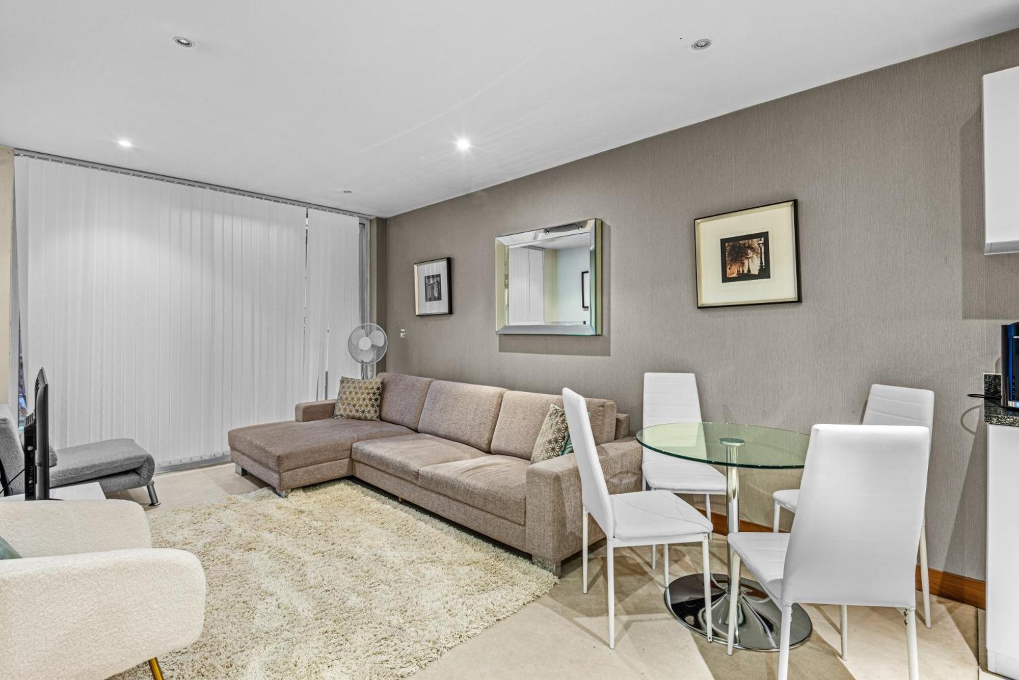 Londwell, Chelsea Living, Central Flat With Balcony Londra Dış mekan fotoğraf